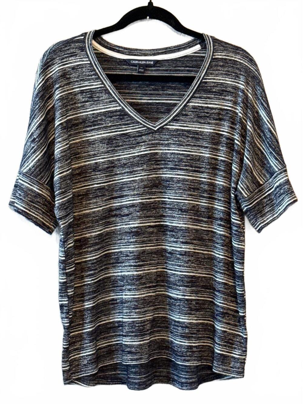 Calvin Klein Jeans Women's Large Striped V-Neck Shirt